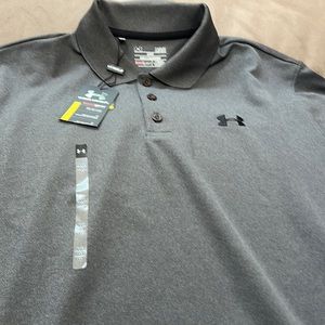Mens Under Armour short sleeve gray golf shirt